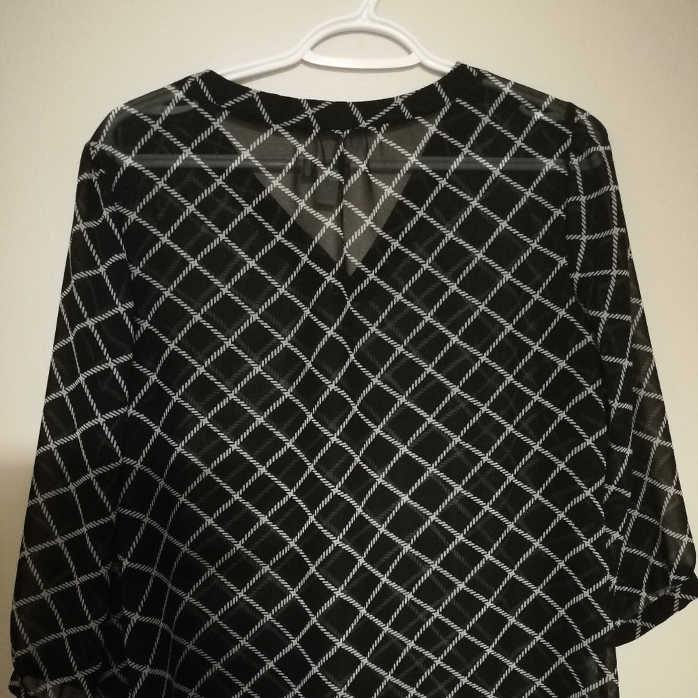 Blouse - Picture 2 of 2